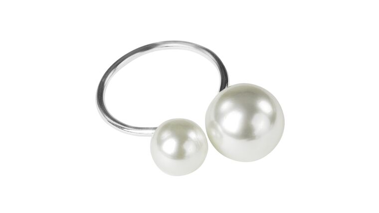 Faux Pearl Napkin Ring - Silver | Rental