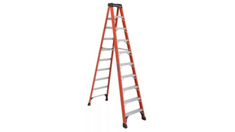 Ladder – Fiberglass 10′ | Rental