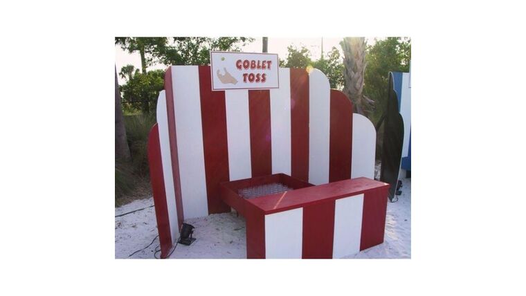 Red & White Stripped Carnival Midway Backdrop | Rental Red & White Stripped Carnival Midway Backdrop | Rental