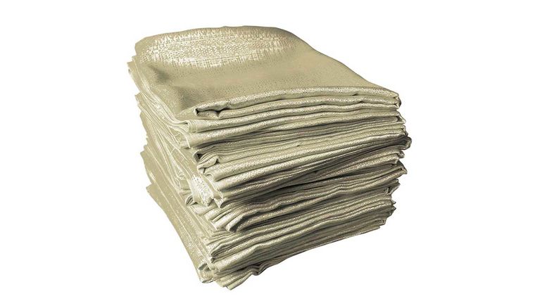 16′ x 4′ Champagne Banjo Drape | Rental