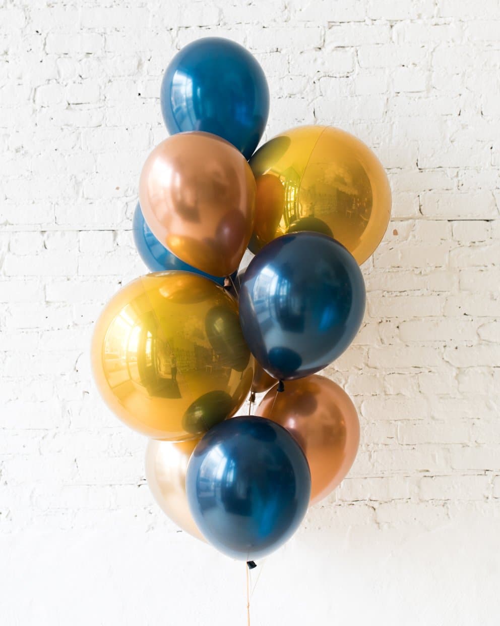 Midnight Copper – Orbs and 11in Balloons – bouquet of 10 | Rental